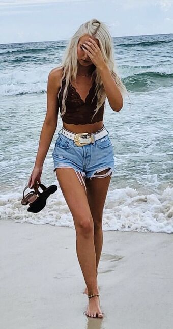 Sofia McDonald Голі Зливи OnlyFans Фото 20