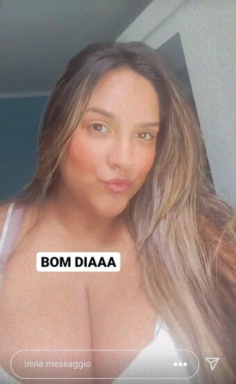 Sofia Mendonca Голі Зливи OnlyFans Фото 6