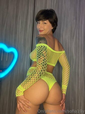 Sofia19y Голі Зливи OnlyFans Фото 16