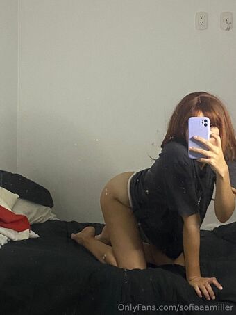 sofiaaamiller Голі Зливи OnlyFans Фото 13