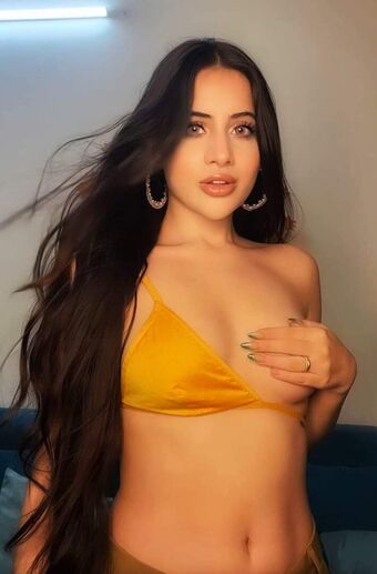 sofiaansari Голі Зливи OnlyFans Фото 8