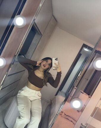sofiacutieee Голі Зливи OnlyFans Фото 1