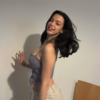 sofialowex Голі Зливи OnlyFans Фото 9