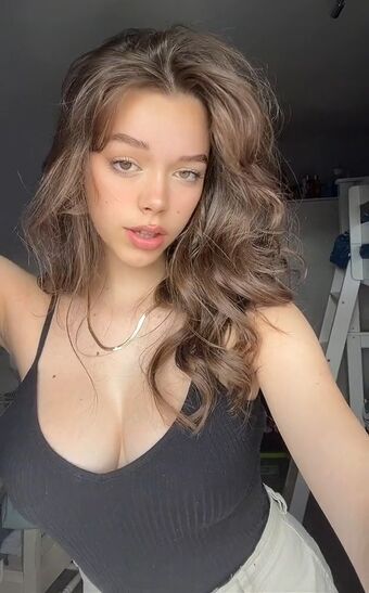 sofialowex Голі Зливи OnlyFans Фото 13