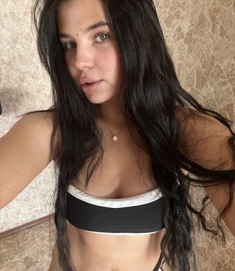 SofiaSun Голі Зливи OnlyFans Фото 46