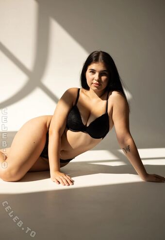 SofiaSun Голі Зливи OnlyFans Фото 55