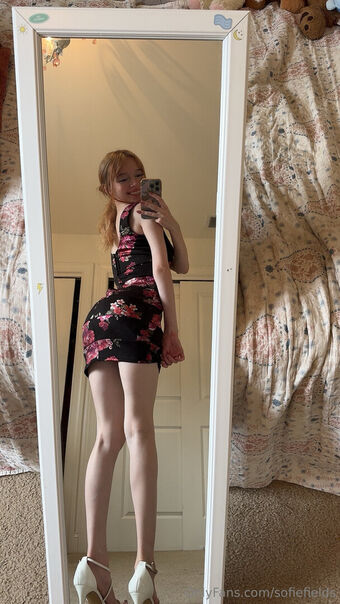 sofiefields Голі Зливи OnlyFans Фото 12