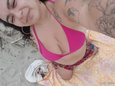 sofijupiter Голі Зливи OnlyFans Фото 24