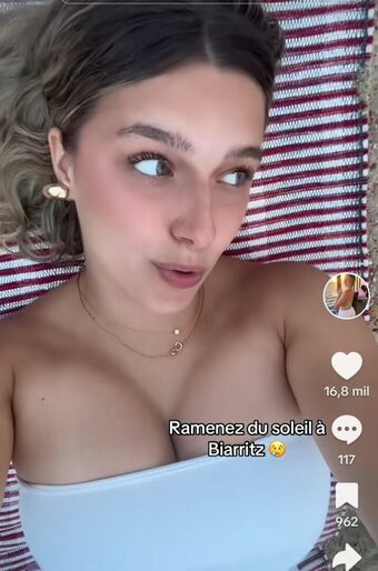 Solène Голі Зливи OnlyFans Фото 13