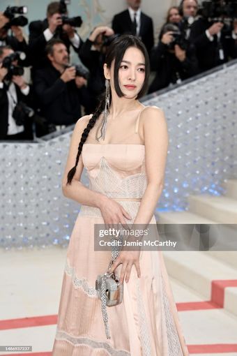 Song Hye-kyo Голі Зливи OnlyFans Фото 13