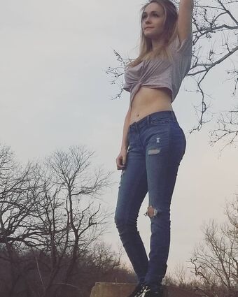 Sovitia Голі Зливи OnlyFans Фото 6