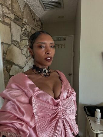 Spellling Голі Зливи OnlyFans Фото 53