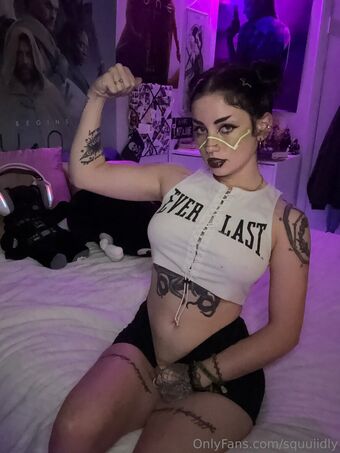 squuiidly Голі Зливи OnlyFans Фото 17