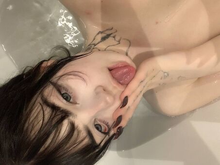 sqwrtick Голі Зливи OnlyFans Фото 57