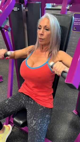 StackedSutton Голі Зливи OnlyFans Фото 1