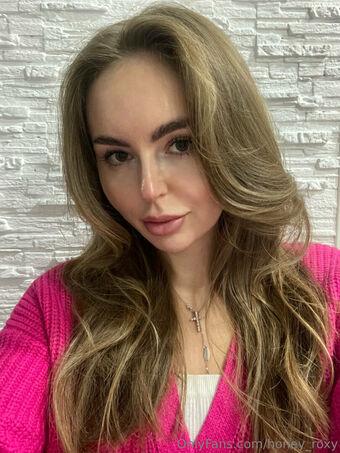 star_roxy Голі Зливи OnlyFans Фото 15