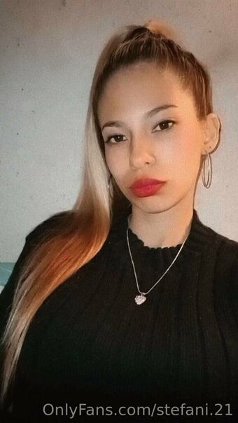 stefani2021 Голі Зливи OnlyFans Фото 2