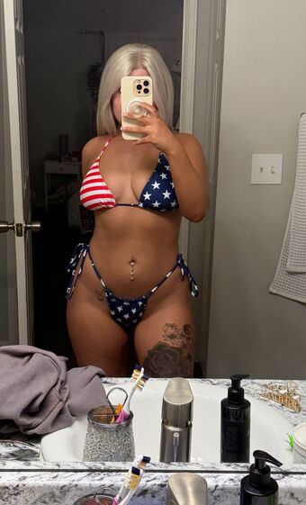 Stepbackbarbie Голі Зливи OnlyFans Фото 10