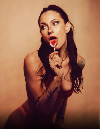 strawbritty Голі Зливи OnlyFans Фото 21
