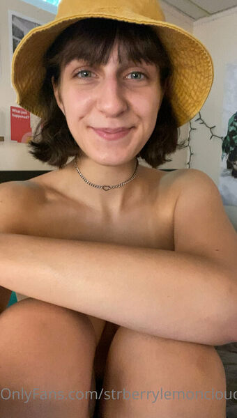 strberrylemoncloud Голі Зливи OnlyFans Фото 26