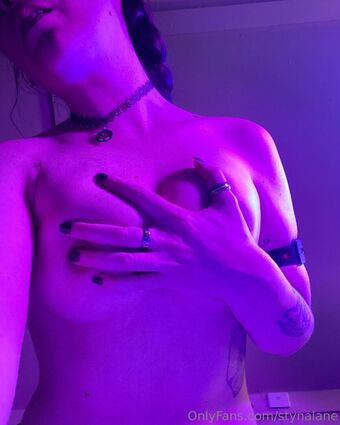 styna Голі Зливи OnlyFans Фото 15