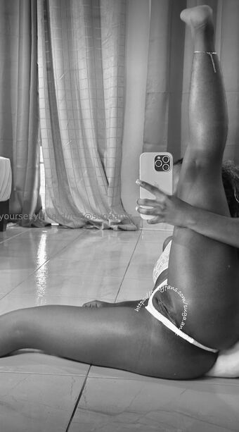 suga.antz Голі Зливи OnlyFans Фото 7