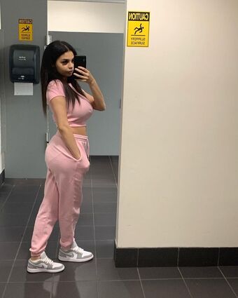 SummerT Голі Зливи OnlyFans Фото 33