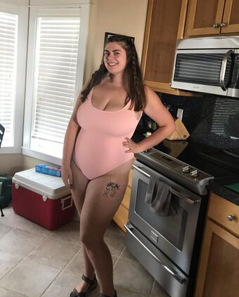 Summie Голі Зливи OnlyFans Фото 38
