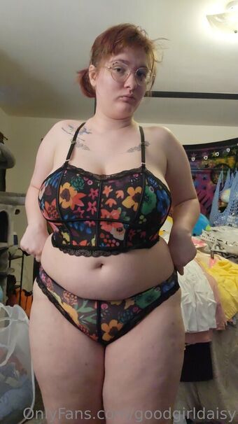 sunnipup Голі Зливи OnlyFans Фото 4