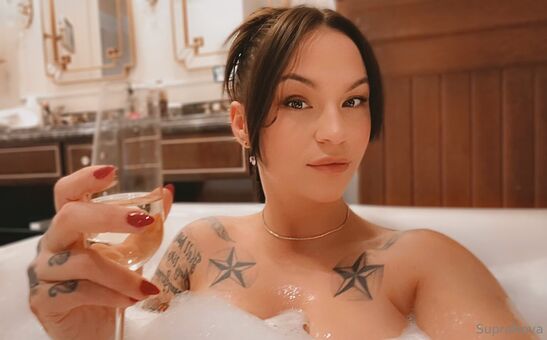 Supranova Голі Зливи OnlyFans Фото 9