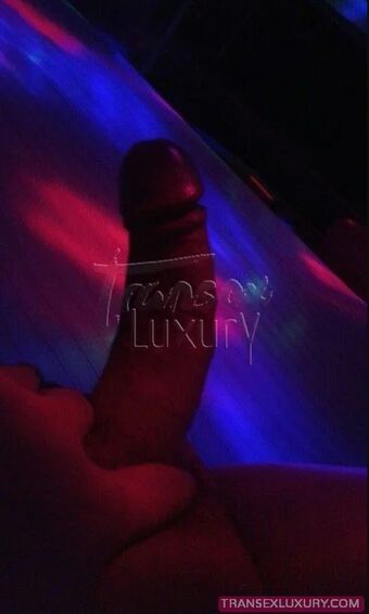 Suriani Голі Зливи OnlyFans Фото 6