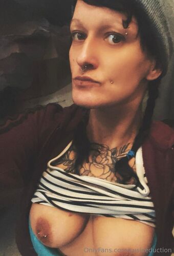 susiseduction Голі Зливи OnlyFans Фото 17