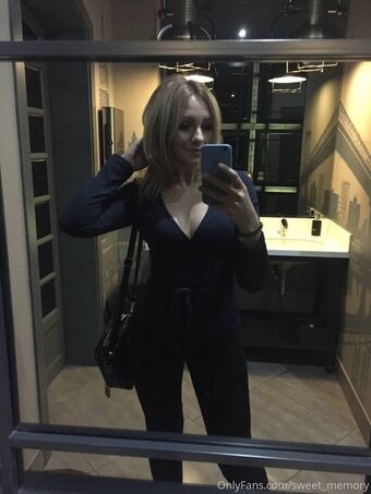 sweet_memory Голі Зливи OnlyFans Фото 15