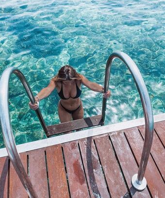 Tabea Querida Голі Зливи OnlyFans Фото 53