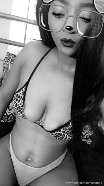 Tamicka Голі Зливи OnlyFans Фото 7