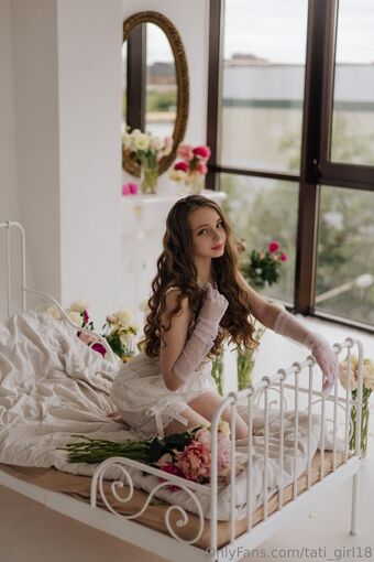 tati_girl18 Голі Зливи OnlyFans Фото 1