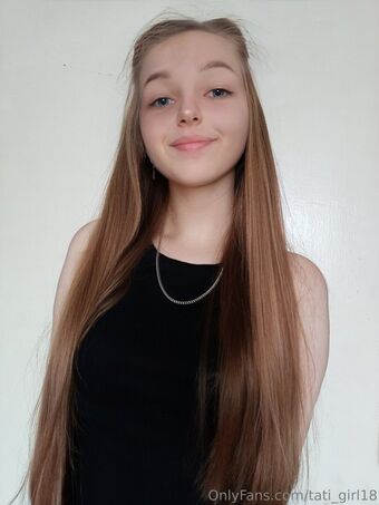 tati_girl18 Голі Зливи OnlyFans Фото 4
