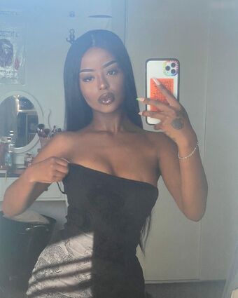 Teven Голі Зливи OnlyFans Фото 4