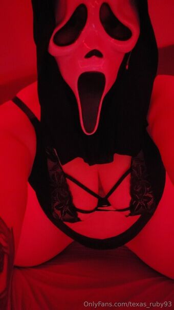 texas_ruby93 Голі Зливи OnlyFans Фото 17