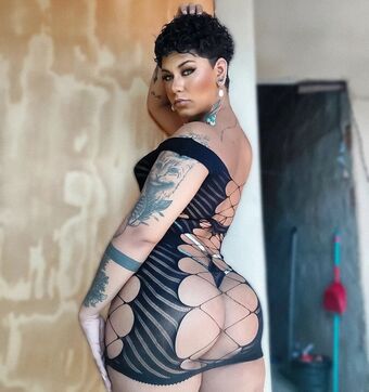 Thayanne Голі Зливи OnlyFans Фото 4