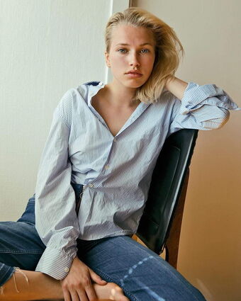 Thea Sofie Голі Зливи OnlyFans Фото 13