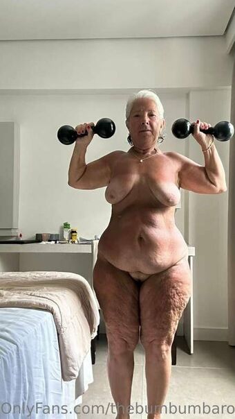 thebumbumbaroness Голі Зливи OnlyFans Фото 32