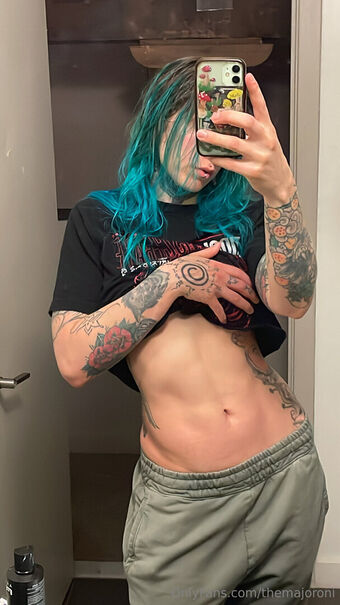 themajoroni Голі Зливи OnlyFans Фото 14