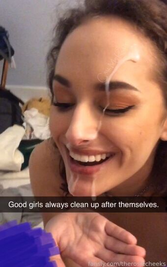 therosiecheeks Голі Зливи OnlyFans Фото 4