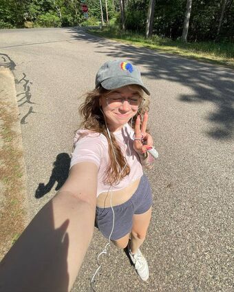 TheYellowButton Голі Зливи OnlyFans Фото 2
