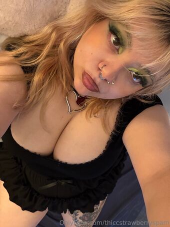 thiccstrawberryspam