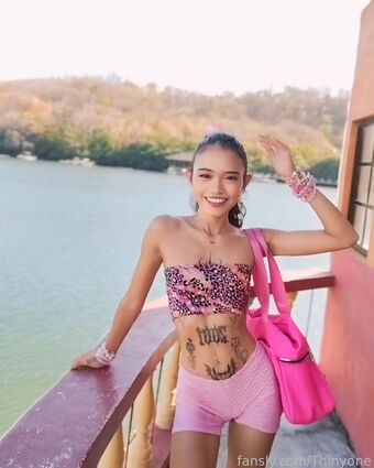 Thinyone Голі Зливи OnlyFans Фото 17