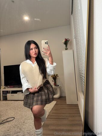 tinyninetail Голі Зливи OnlyFans Фото 17