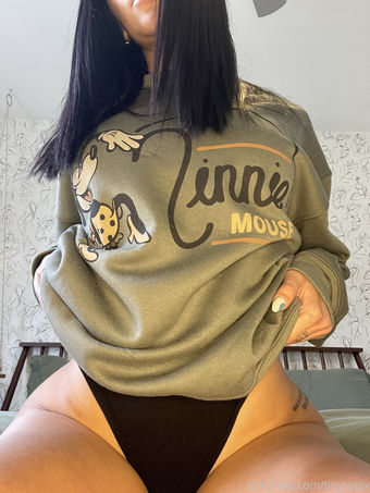 tinytessx Голі Зливи OnlyFans Фото 19