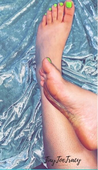 tinytoetracy Голі Зливи OnlyFans Фото 5
